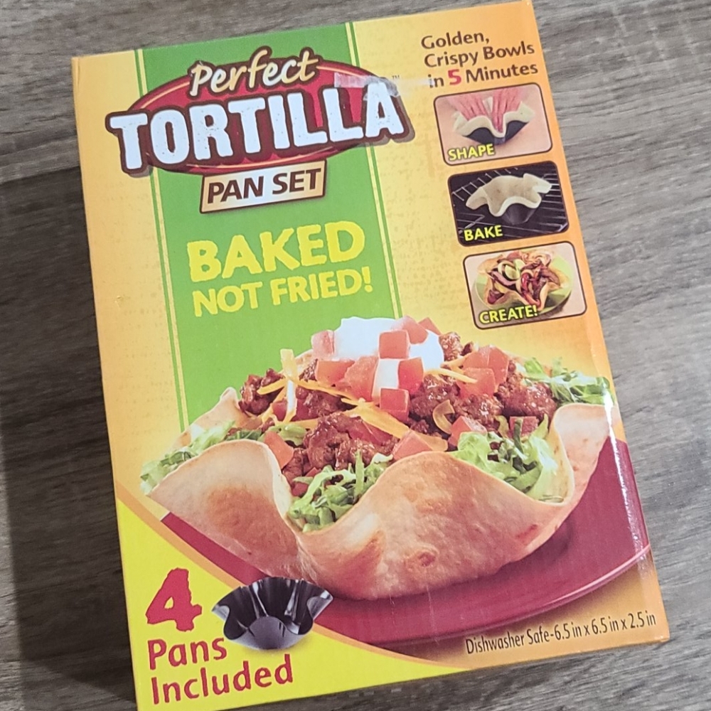 NWT Perfect Tortilla Pan Set (set of 4)